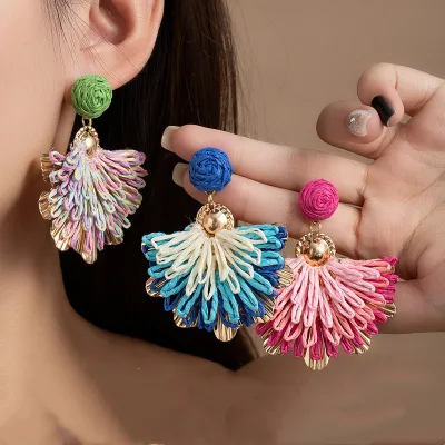 Best-Selling Ethnic-Style Handwoven Raffia Flower Earrings Summer Beach Vacation-Style Colorful Flower Earrings