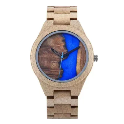Custom New Design Dial Sandalwood Walnut Engraved Women's Wooden Watches Fashionable Quartz Movement 40mm Day Leather Gift Date