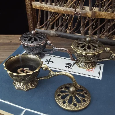 New Design Hot Sell Handheld Lotus Flower Shaped Agarwood Metal Incense Burner