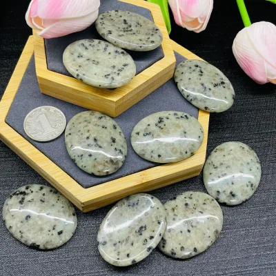 2026 Wholesale Kiwi Worry Stone Polished Gemstone / Spirituality / Healing Crystals / Crystal / Crystal Kit