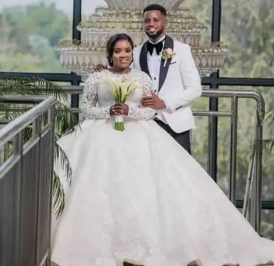 Custom Made Long Sleeves Luxury Bride Wedding Dresses With Tail African Pure White Bridal Gowns Made to Order