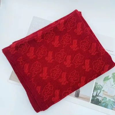 High Quality Flower Pattern Jacquard Blanket Acrylic Airline Flame Retardant Blanket for Airplane