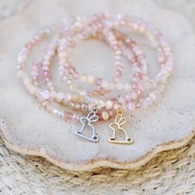 2025 Wholesale Dainty Easter Bunny Spring Charm Bracelets Lightweight Stretch Multicolor Beads Fashion Handmade Uniquely Jewelry