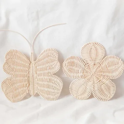 Wholesale Handmade Natural Rattan Butterfly Flower Wall Decoration for Bohemian Children's Room Decoration.