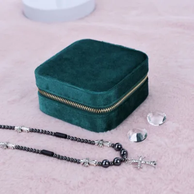 Custom Portable Travel Suede Ring Jewelry Box with Mirror Elegant Velvet Earring and Jewelry Box for Gift and Packaging
