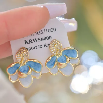 French Retro Elegant Female Temperament Dripping Oil Earring Niche Wavy Skirt High Sense Sea Blue Dangle Stud Earrings