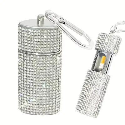 Diamond-encrusted Small Portable Ashtray, Portable Outdoor Ashtray, Mini Ashtray, Creative Portable Ashtray