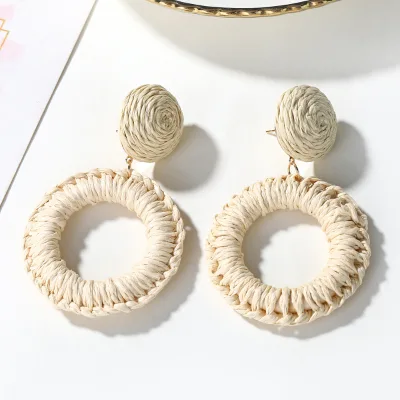 Bohemian New Hand-woven Wood Circle Drop Earrings Exaggerated Geometry Round Rattan Dangle Earrings Jewelry