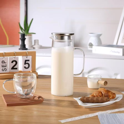 Heat Resistant Glass Pitcher With Lid and Spout, Glass Iced Tea Pitchers Beverage Pitchers for Fridge,1200ml/41oz
