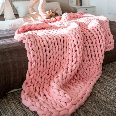 Custom High Quality Soft Eco-friendly Winter Hand Knitted Chunky Giant Yarn Throw Blanket European-American Style for Children