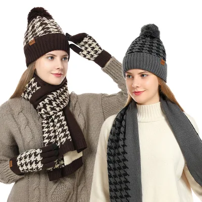 New Winter Warm and Windproof Scarf Is a Versatile Set of Three-piece Hats, Scarves and Gloves with Bird Check Pattern