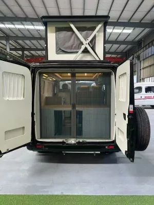Hot-selling SAIC Maxus RHD Mobile Home Car for Right-hand-driving Countries with Automatic Gear Box for Off-road Trip