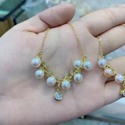 Fashion Natural Freshwater Pearl Charm Pendant Necklace Decorated Simple Design