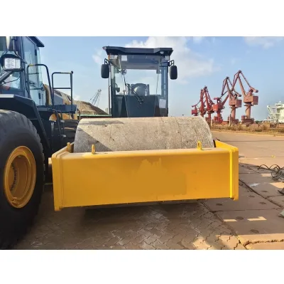 China Brand New 522F 22Ton Three-Stage Shock Absorption A/C Comfort Cab Road Roller