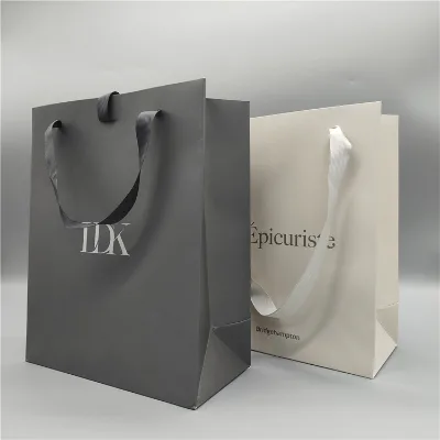 Wholesale Luxury Custom Printed Preserved Paper Shopping Gift Bags with Foil Specifications and Your Own Logo From GuangDong
