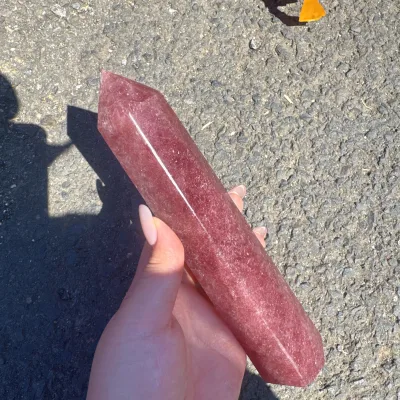 Wholesale Natural Big Size Strawberry Quartz Polished Tower Crystal Point for Home Decor and Meditation