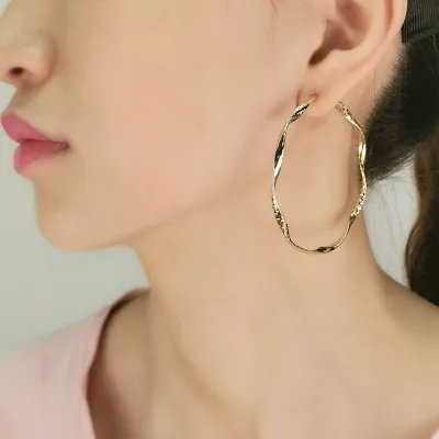 Trendy Big 60mm Gold Plated Hoop Earring for Women Fashion Thin Twist Round Hoops Earrings Statement Jewelry Wholesale