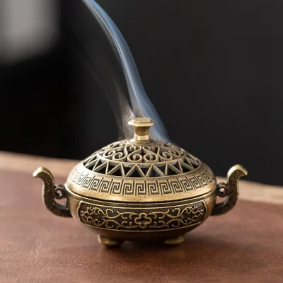 Factory Price Metal Incense Burner Chinese Style Retro Alloy Carved Small Incense Holder Home Ornaments Incense Supplies