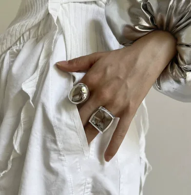 Fashion French Vintage Metal Glossy Ring Niche Design Texture square Copper Silver Plated Finger Ring for Women