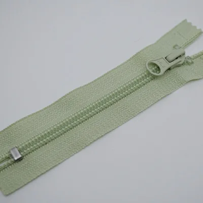 Factory Wholesale Eco-Friendly Auto Lock 5# Nylon Metal Zipper Close End Sewing Accessory for Bags Shoes & Garments