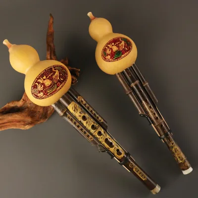 The factory produces hulusi musical instruments made of bamboo tubes. The sound is excellent, and it is easy to learn