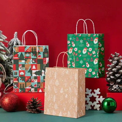 New Design Low Price Christmas Paper Gift Bags Christmas Kraft Bags Paper