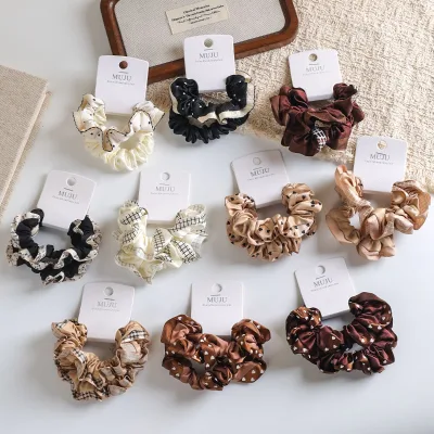 MUJU B526 2PCS Layered Fabric Scrunchies Set 8cm Mixed Print Ribbon Hair Ties Custom Logo Barcoded Card Retail Ready Small MOQ