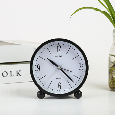 Round Alarm Clock Mute Analog Alarm Clock Without Tick with Night Light Battery-powered Mute