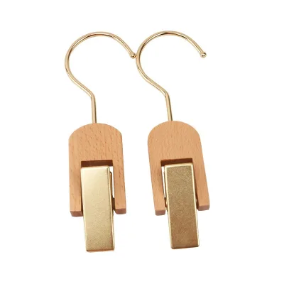Custom Logo Hair Extension Hanger Single Clip With Metal Hook Scarf Hat Hanger Simple Wooden Single Clip Hanger for Clothing