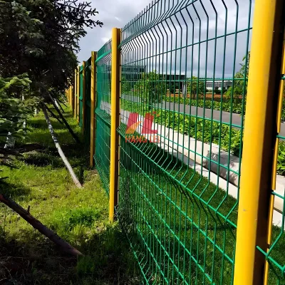 Durable 3D PVC Fence Panels Waterproof Anti Rust Decorative Wire Mesh for Outdoor Garden House Privacy Protection