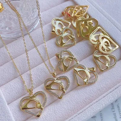 European American Fashion 18K Gold Plated Charms Color Zircon Love Heart Pendant Letters Mom Mother's Day Gift Clavicle Chain