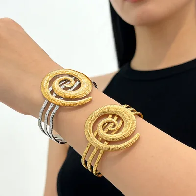 Stainless Steel 18K Gold Plated Vintage Bangle Conch Color Blocked Bracelet for Women Party Jewelry