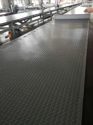 Gray Circular Stud SBR Rubber Mat Coin Flooring Roll for Chair Base Under