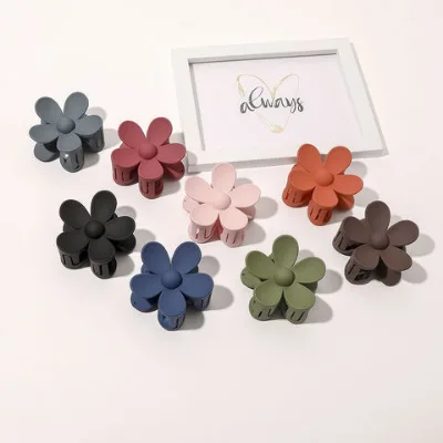 Hot selling candy colored flower hair claw clip wholesale matte plastic hair claw hair accessories