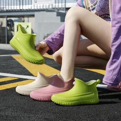 Fashionable Women Short Tube Flat Heel Anti Slip Rain Boot Waterproof Kitchen Specific Shoes