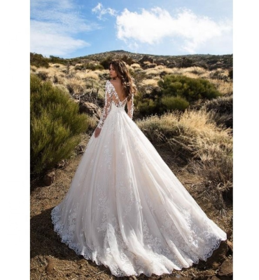 High Quality Vintage Long Sleeve Wedding Dress Custom Bridal Gown