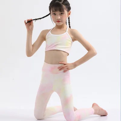 2025 Factory Custom Fitness Yoga Wear Solid Color Dance Sports Outfit Strappy Sport Bra with Booty Shorts Sets