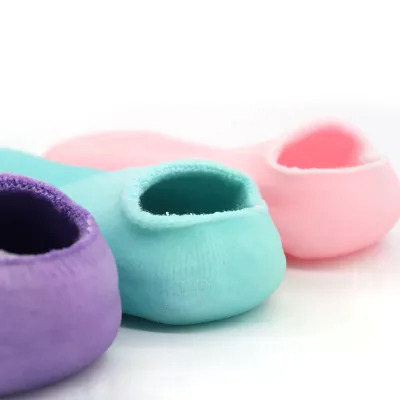 Reusable Spa Gel Socks Moisturizing Socks Whitening Exfoliating Smooth Beauty Foot Care Silicone Socks