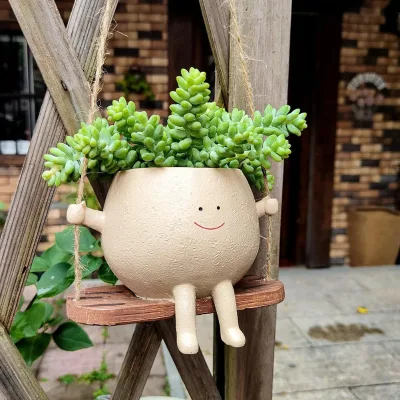 Flower Pot Wall Planter Swing Resin Smiling Face Planter Creative Wall Hanging Head Planter Garden Accessories