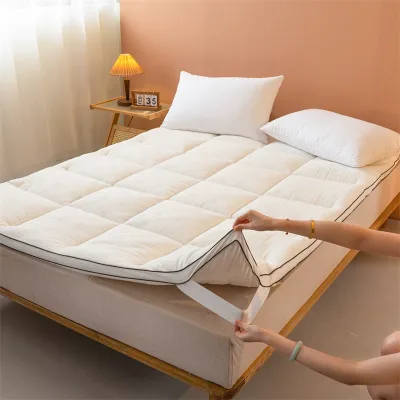 Skin Friendly Comfort Pad Soft Elastic Breathable Mattress Topper for Household Bedroom Sleep Improvement for Hotels and Homes