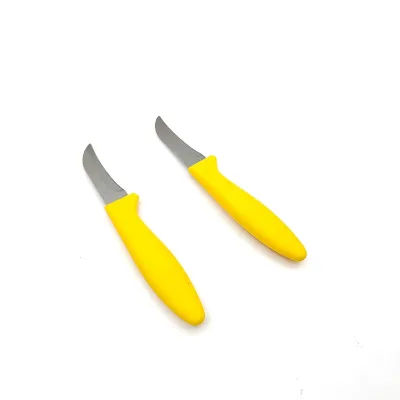 Classic Paring Knife for Cutting and Preparing Fruit and Vegetables Serrated Blade in Yellow