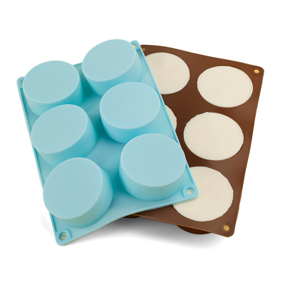 Create Delicious Cakes with the 6-cavity Non-stick Silicone Cake Mold, Perfect for Weddings, Birthdays and More
