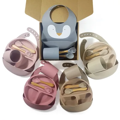 BPA Free Baby Silicone Feeding Set Infant Waterproof Bib Suction Plate Divided Plato With Cutlery Bebe Babero Open Cup