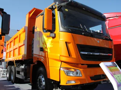 High Performance Tipper Truck 380HP 31-40T Euro 2 Top Brand 8X4 Rigid Dump Truck