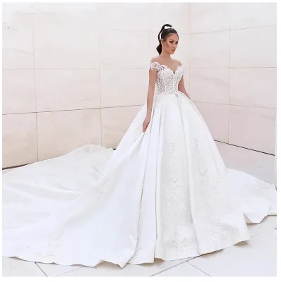 China Factory Custom Style Wedding Dress High Quality a Line Wedding Dress White off Shoulder Wedding Dress