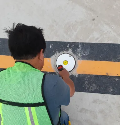 LED Inset Light for Flight Path Alignment with ICAO Standard Yellow 30cd IP68