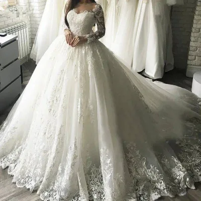 2024 Princess Long Sleeves Ball Gown Wedding Dresses Lace Applique Beaded Crystals Mix Back Round Neck Plus Size Wedding Dress