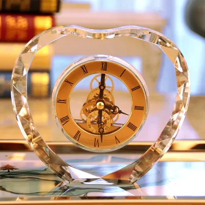 Honor of Crystal Lovely Small Transparent Heart Shaped Clock Crystal Table Desk Clock