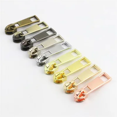 Customized Bag Accessories Parts Zipper Puller Charm OEM Metal Zipper Puller Custom Logo Zipper Slider and Puller for Handbags