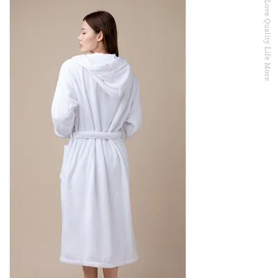 Luxury Soft Coral Fleece Bathrobe Quick Dry Skin-friendly Absorbent Bath Robe Customized for Hotel Resort and Household Bathroom